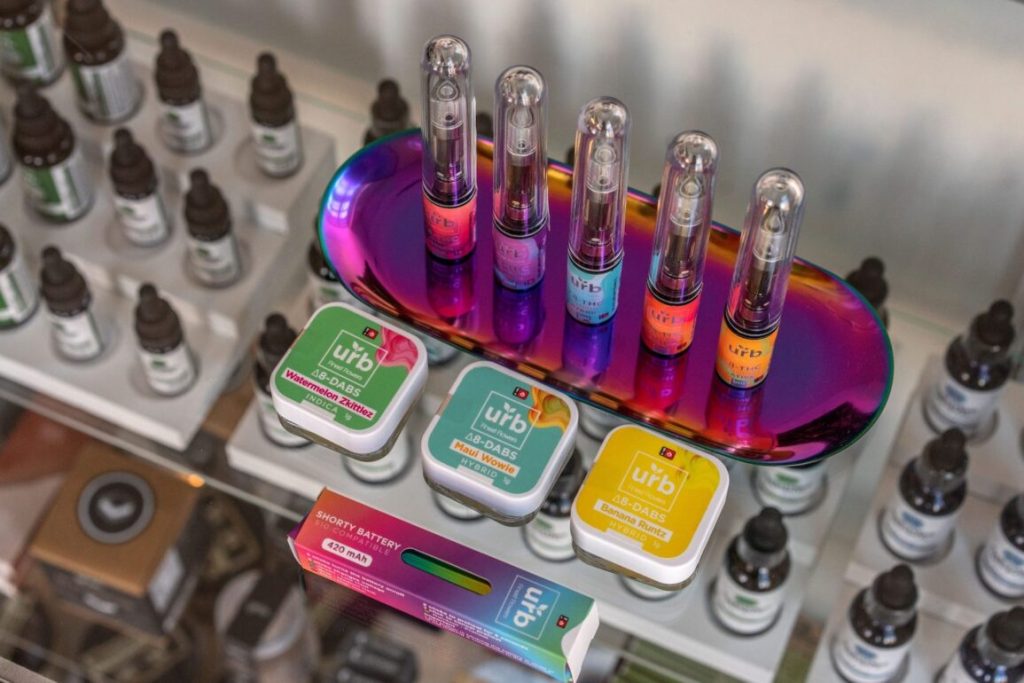 Personal Anecdotes and Experiences with Dabbing Wax
